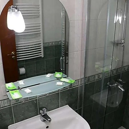 Shipka It Hotel 2*